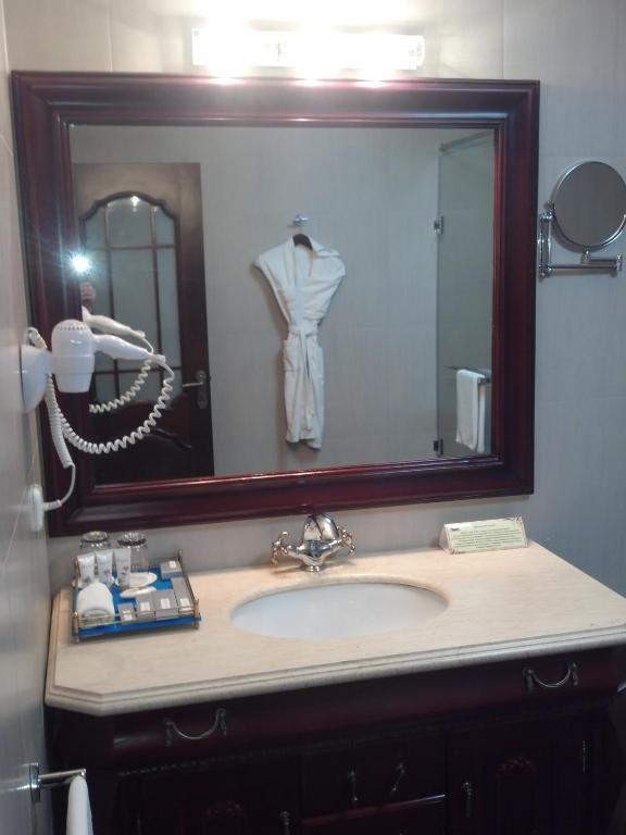 Merey Hotel Karagandy Rom bilde