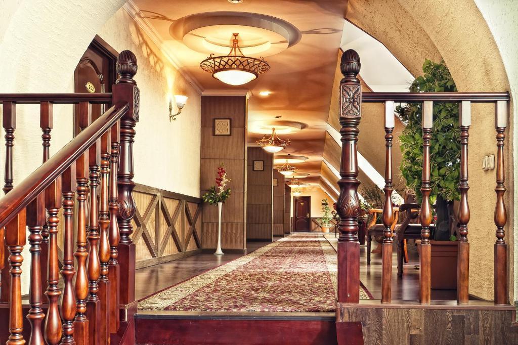 Merey Hotel Karagandy Eksteriør bilde